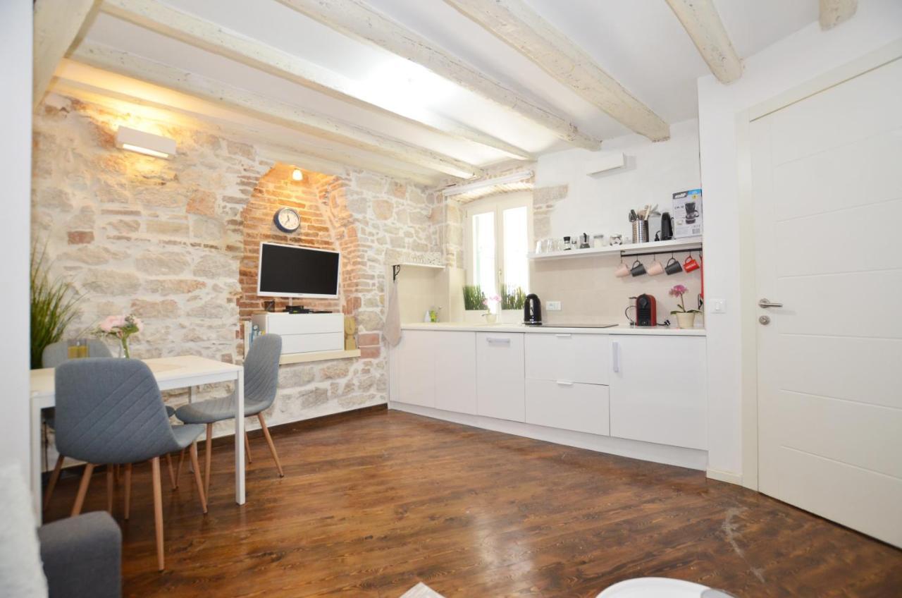 Pisinium Apartment Rovinj Extérieur photo