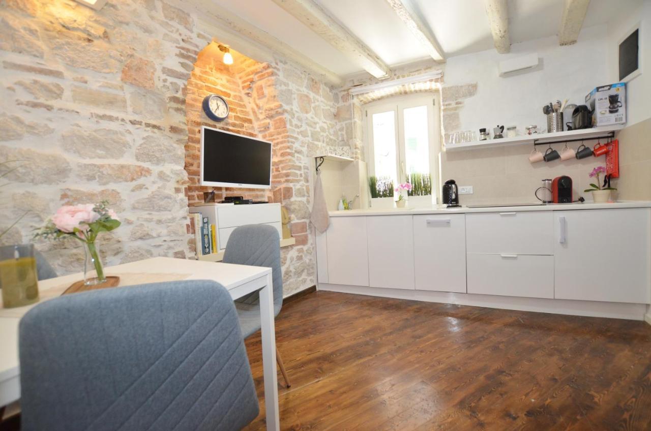 Pisinium Apartment Rovinj Extérieur photo